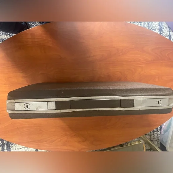 Silver Briefcase with Brown Interior - Picture 4 of 8